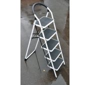 Стремянка металлическая, 4 широкие ступени