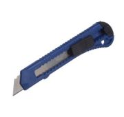 Нож сегментный 18мм рез.-пластик. корпус, автофиксация/12-240